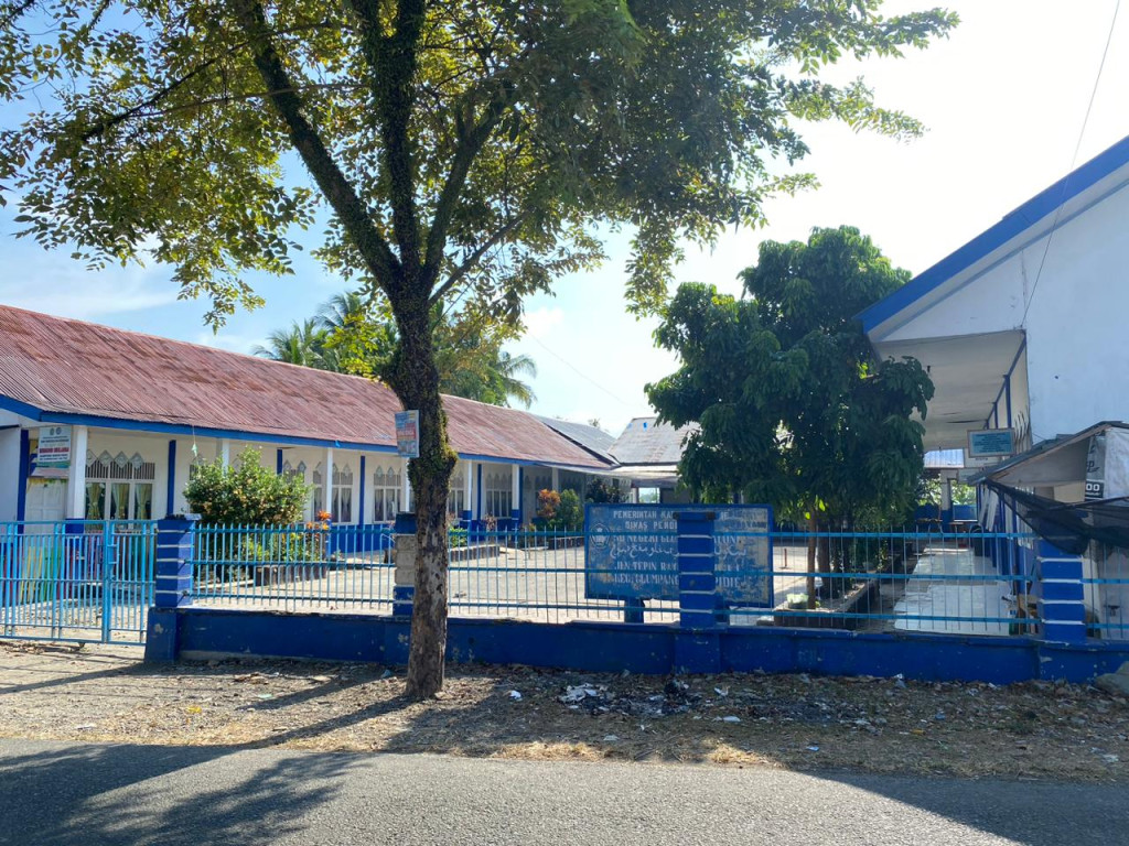 SD Negeri Glumpang Payong yang bersebelahan dengan TK Satu Atap Bungong Seulanga Glumpang Payong